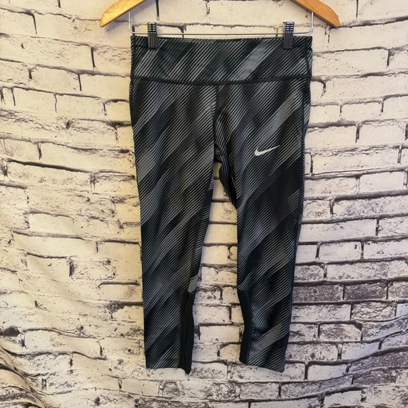 Nike Epic Run Cropped Dri-Fit Leggings SZ S - Picture 1 of 3